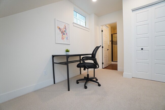 Foto del edificio - 479 E Violets Cv Ln