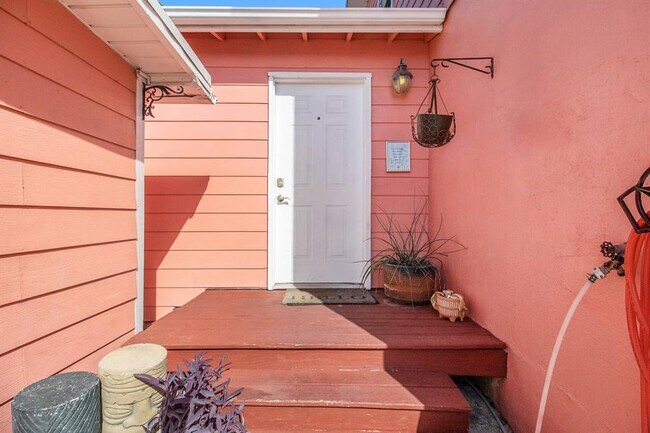 Foto del edificio - 6116 Avenue Q 1/2