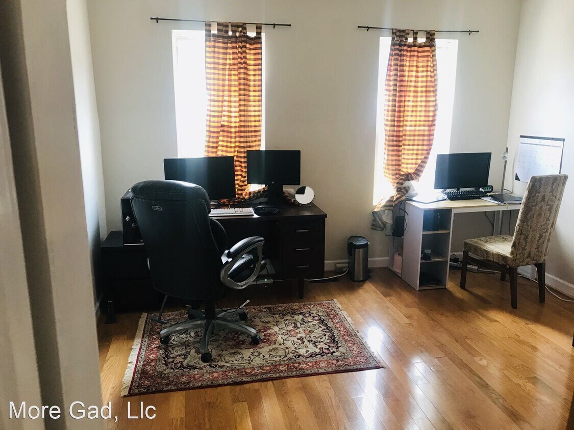 Foto principal - 3 br, 1 bath House - 2160 Druid Park Drive
