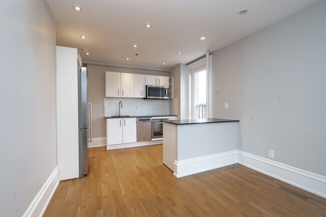 Photo du bâtiment - 150 Fermanagh Ave