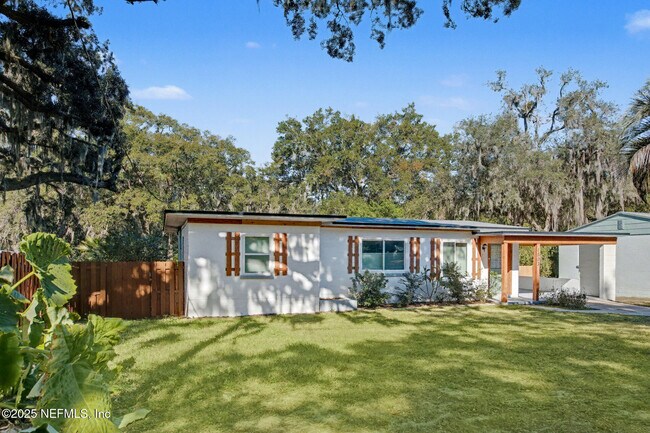 Foto del edificio - 1503 Broome St