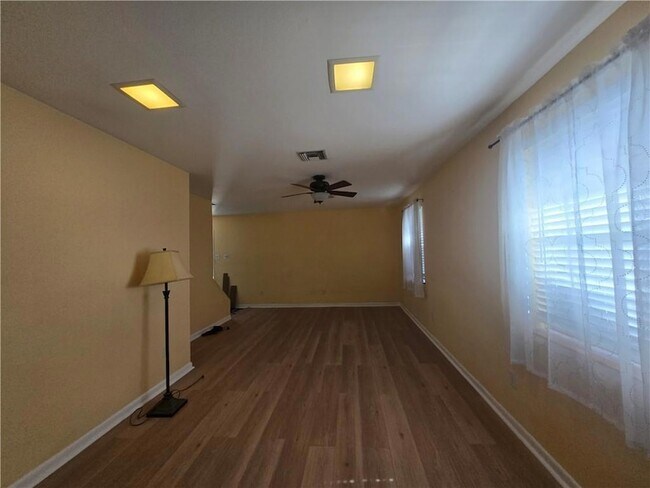 Foto del edificio - 641 Jefferson Heights Ave