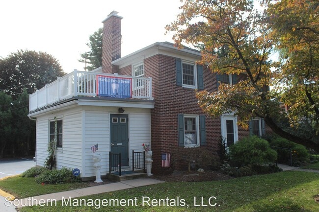Building Photo - 1 br, 1 bath House - 1820 E. Market St. 2n...