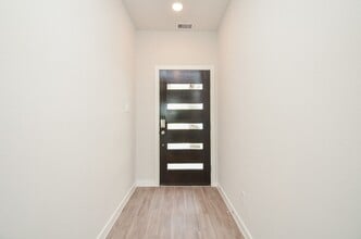 Building Photo - 21138 Staked Plains Dr