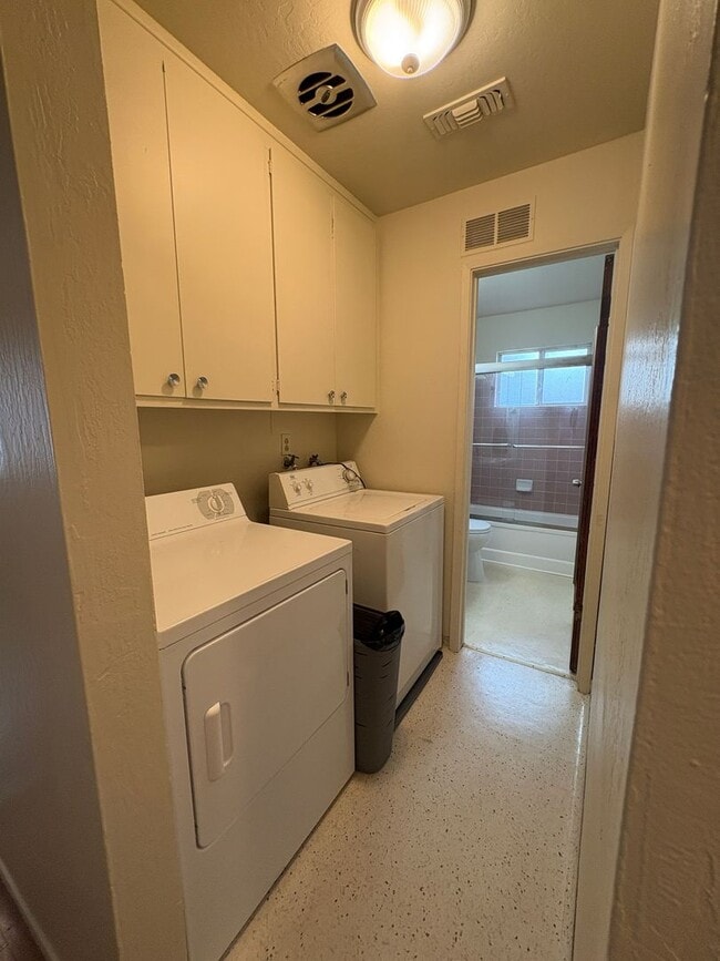 Building Photo - 820 Bryte Ave