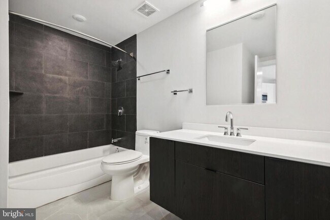 Foto del edificio - 3449 Scotts Ln