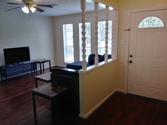 Foto del edificio - 2402 Union Mill Rd