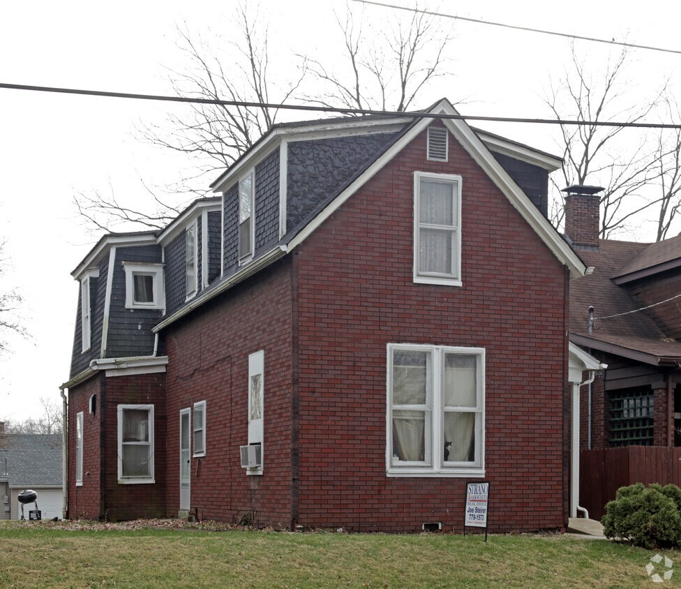 Building Photo - 904 Lebanon Ave
