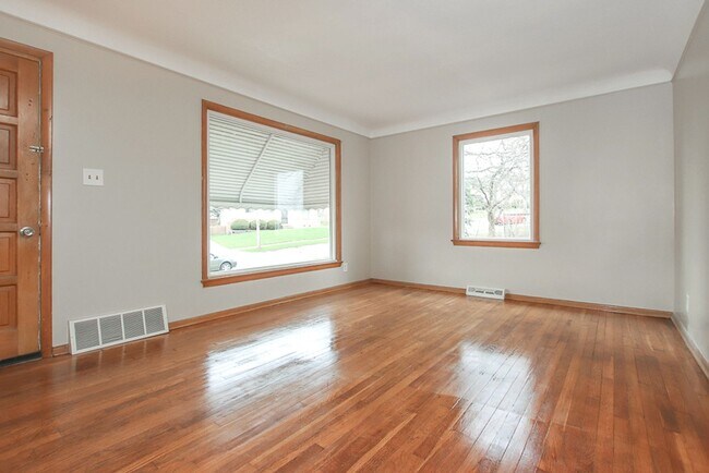 Building Photo - 8150 Reed Ave