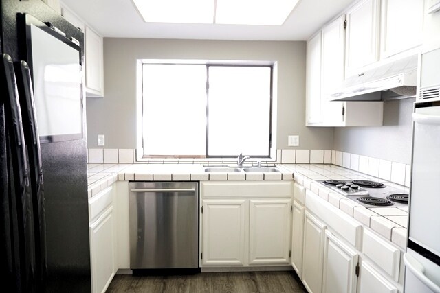 Foto del edificio - Spacious Townhome, Fireplace, Beautiful Fl...