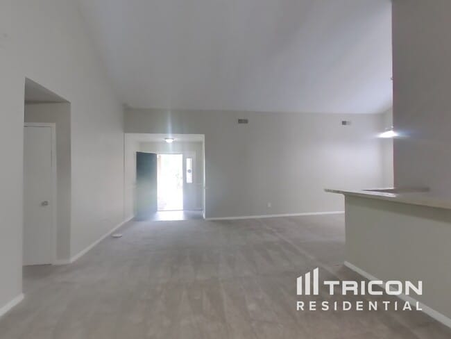 Building Photo - 6906 Falling Waters Dr