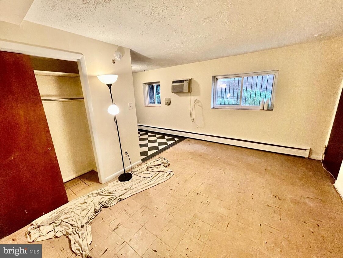 945 E Chelten Ave Unit 1R, Philadelphia, PA 19138 Apartment for Rent