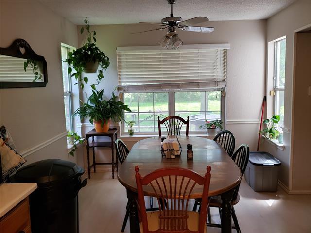 Foto del edificio - 11213 Meadow Ln