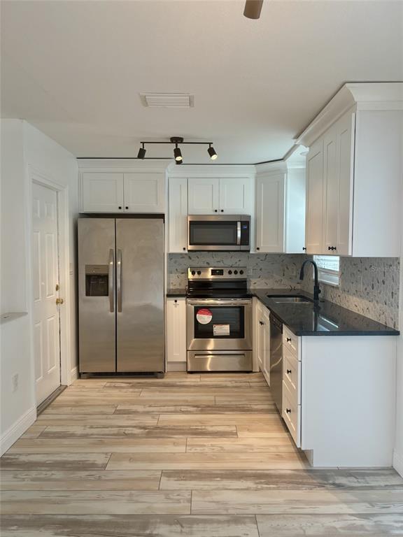 Foto del edificio - 10517 Hibiscus Dr