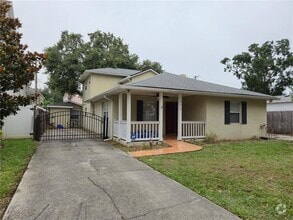 Building Photo - 3619 W De Leon St