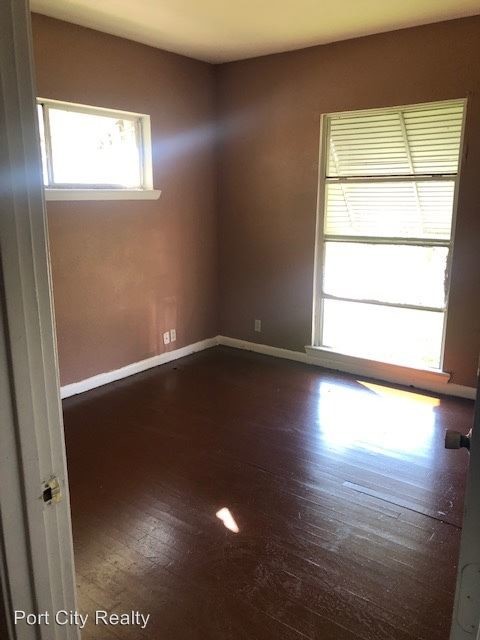 Building Photo - 2 br, 1 bath House - 3310 Midway