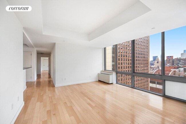 Building Photo - 225 W 60th St