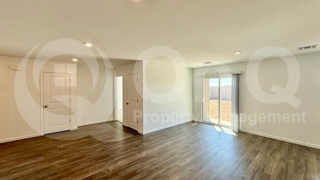 Foto del edificio - 24477 W St Anne Ave