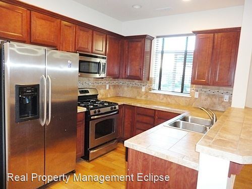 Foto del edificio - 2 br, 2 bath House - 1808 10th Ave NE