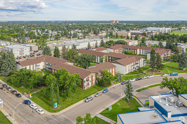9535 165th St - Westlawn Village - Westlawn Village