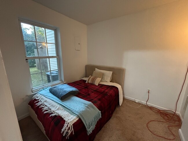 Foto del edificio - 2507 Oak Tree Ln