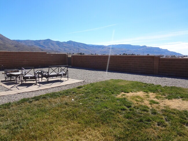 Foto del edificio - EXCEEDING YOUR EXPECTATIONS