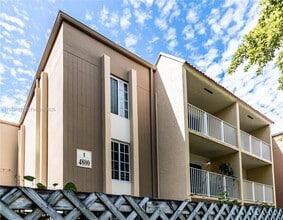 Building Photo - 4800 NW 79th Ave