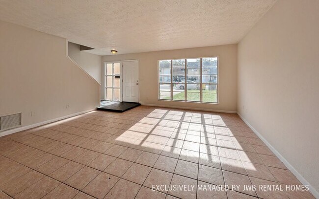 Foto del edificio - 6162 Tuscony Cir