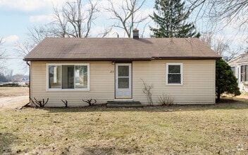 Building Photo - 83 W Drahner Rd
