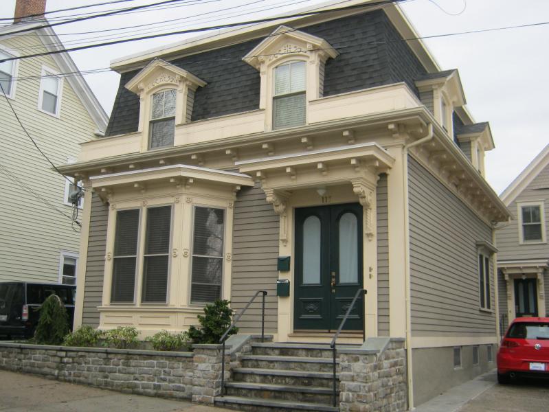Primary Photo - 117 Sheldon St