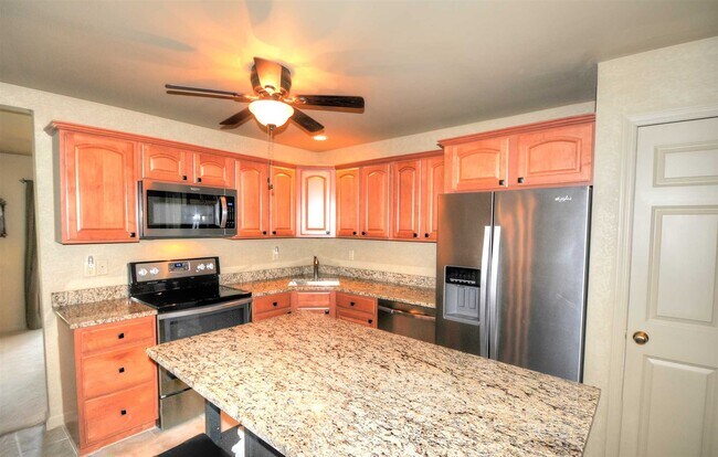 Building Photo - 148 Sandalwood Ln