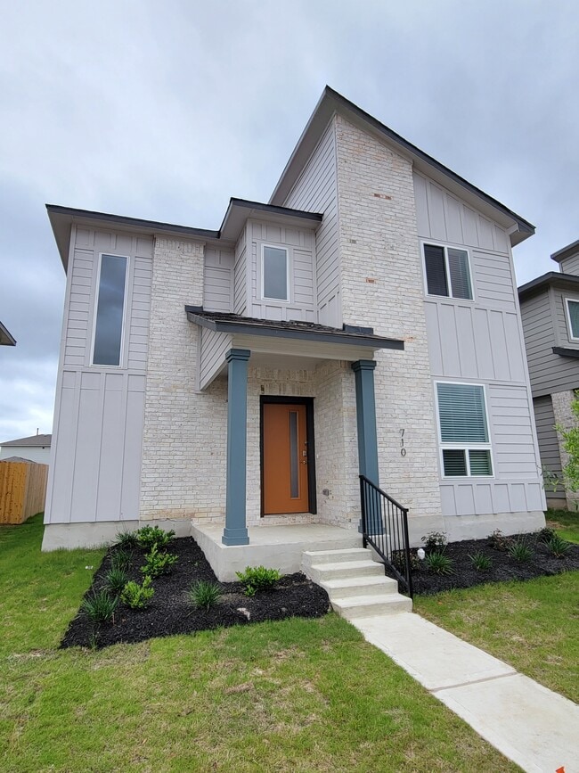 Photo - 710 Granger Ln House