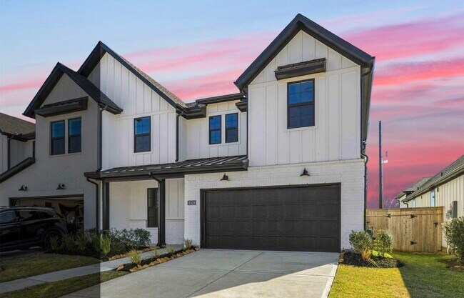 Building Photo - 10326 Water Harbor Dr