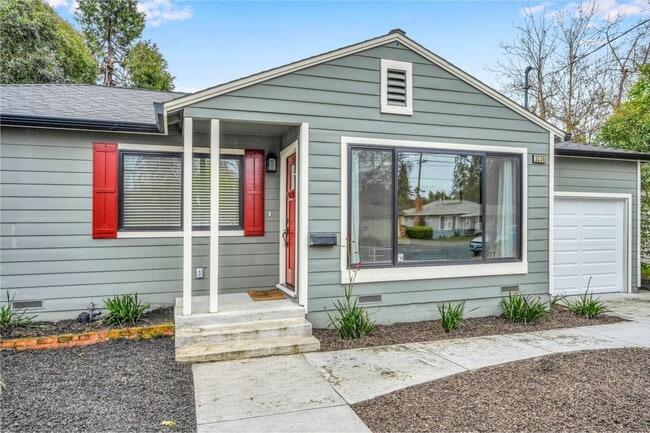 Building Photo - 3236 Sonoma Ave