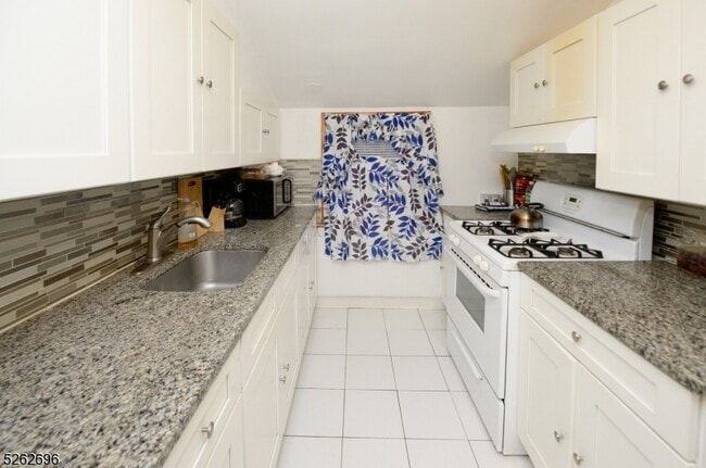Building Photo - 179 Trimble Ave