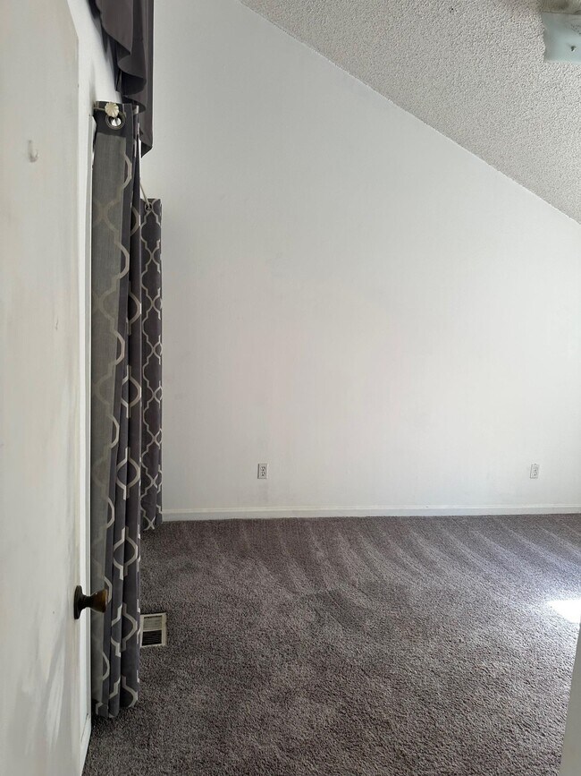 Building Photo - 2276 Sandpiper St