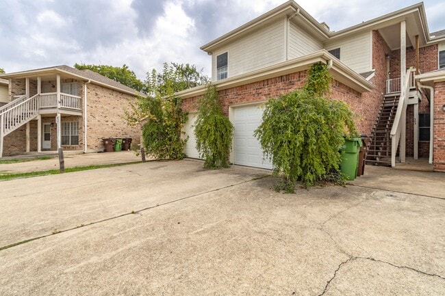 Building Photo - 303 Rawhide Loop