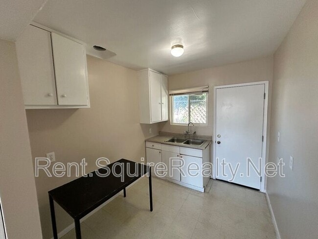 Building Photo - 936 W Foothill Blvd