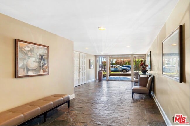 Vestíbulo - 8535 Knoll N W Dr