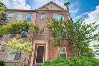 Building Photo - 1511 Drew St