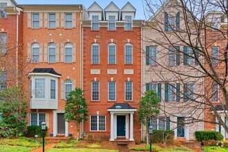 Building Photo - 542 Whetstone Glen St
