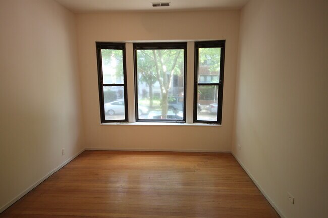 Building Photo - 3456 N Elaine Pl
