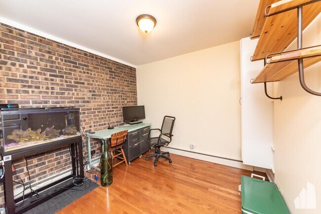 Foto del edificio - 2 bedroom in Chicago IL 60618