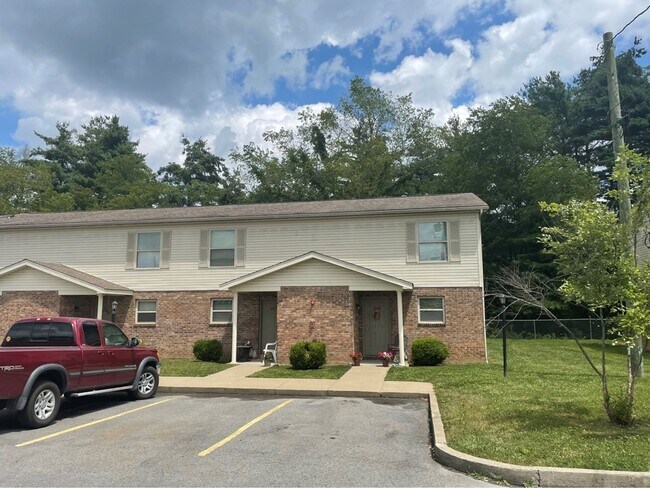 Foto del edificio - 3 BR