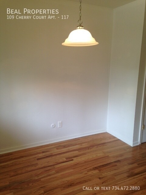 Building Photo - 109 Cherry Ct