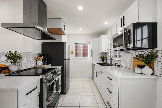 Building Photo - 4535 Vallejo St