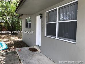 Primary Photo - 2580 York St