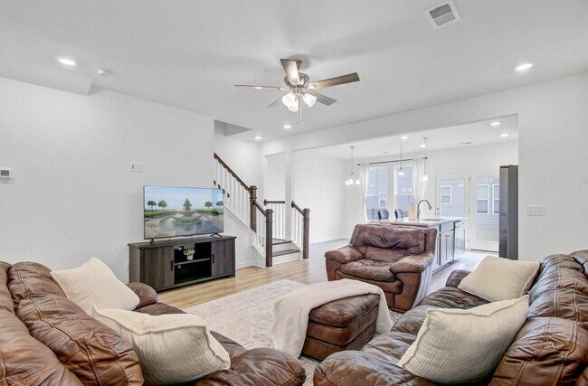 Foto del edificio - 770 Trotters Ln