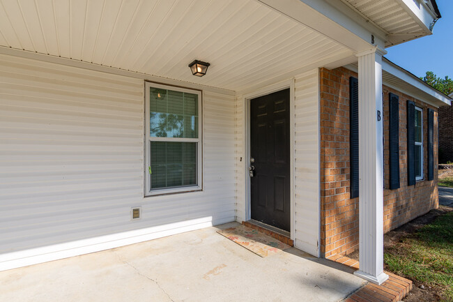 Building Photo - 406 Evans Mill Dr