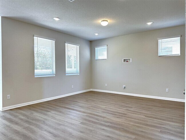 Building Photo - 103 Rita Blanca Bnd